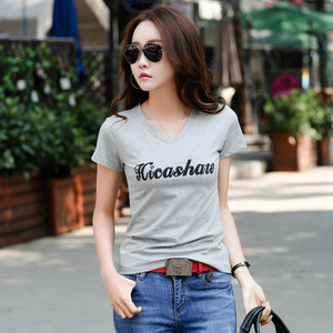 Casual γυναικείο μπλουζάκι με ντεκολτέ και επιγραφή