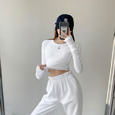 Γυναικεία μπλούζα με οβάλ ντεκολτέ