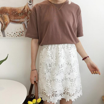 Γυναικεία μπλούζα με κοντά μανίκια και κολάρο σε σχήμα Ο