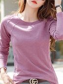 Γυναικεία μπλούζα μονόχρωμη με οβάλ ντεκολτέ και μακριά μανίκια