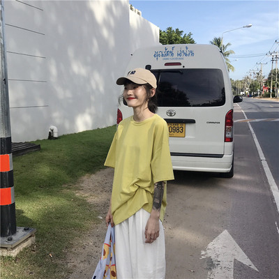 Γυναικεία μπλούζα κλασικό μοντέλο με 3/4 μανίκια και οβάλ ντεκολτέ