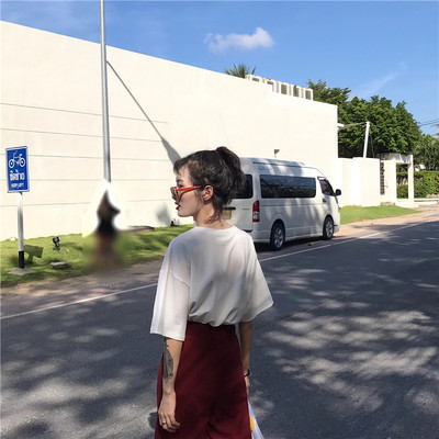 Γυναικεία μπλούζα κλασικό μοντέλο με 3/4 μανίκια και οβάλ ντεκολτέ