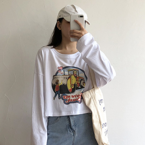 Casual γυναικεία μπλούζα με οβάλ ντεκολτέ και πολύχρωμο απλικέ