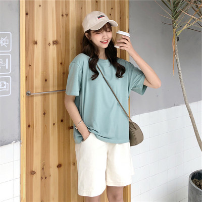 Γυναικείο μονόχρωμο μπλουζάκι - φαρδιά μοντέλο