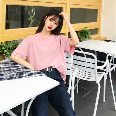 Γυναικείο μονόχρωμο μπλουζάκι - φαρδιά μοντέλο