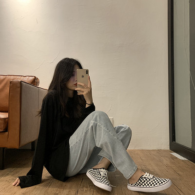 Βαμβακερή μπλούζα με μακριά μανίκια και οβάλ ντεκολτέ