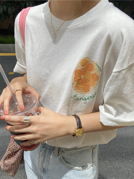 Ljetna ženska majica s aplikacijom u boji