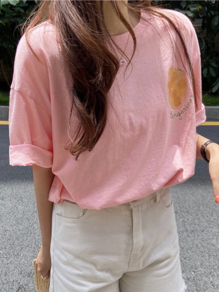 Ljetna ženska majica s aplikacijom u boji