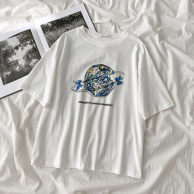 Ανδρικό μπλουζάκι με απλικέ χρώμα και κοντά μανίκια