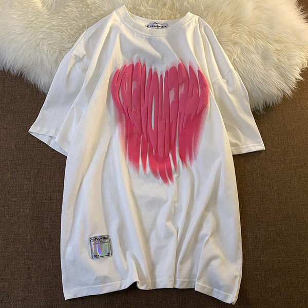 Γυναικείο φαρδύ μπλουζάκι με οβάλ λαιμόκοψη και κοντά μανίκια