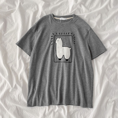 Γυναικεία μπλούζα με κοντά μανίκια και απλικέ