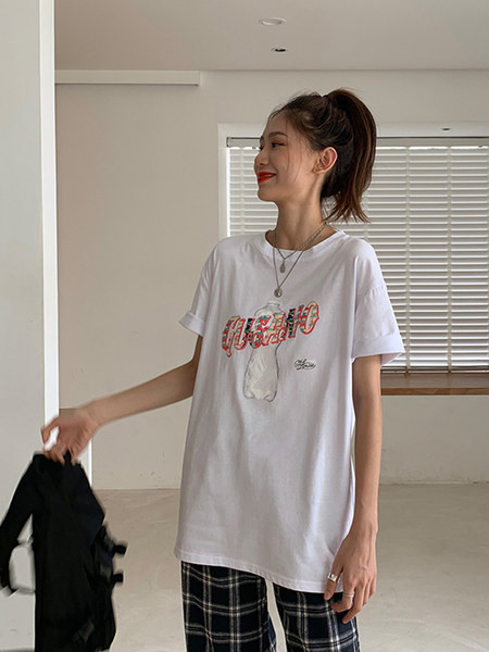 Καλοκαιρινό μπλουζάκι με κεντήματα - φαρδύ μοντέλο