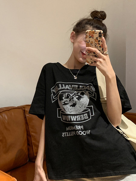 Pamučna široka majica s printom u boji