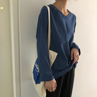 Γυναικεία ανοιξιάτικη μπλούζα με λαιμόκοψη