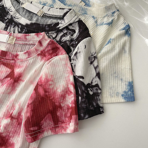 Šarena ženska majica kratkih rukava s okruglim izrezom