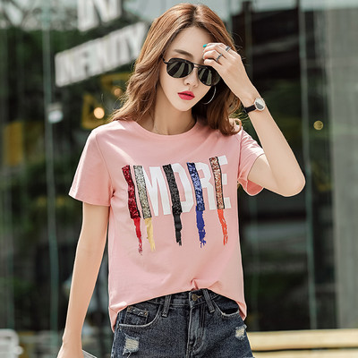 Moderna ženska majica s ovalnim izrezom i printom u više boja