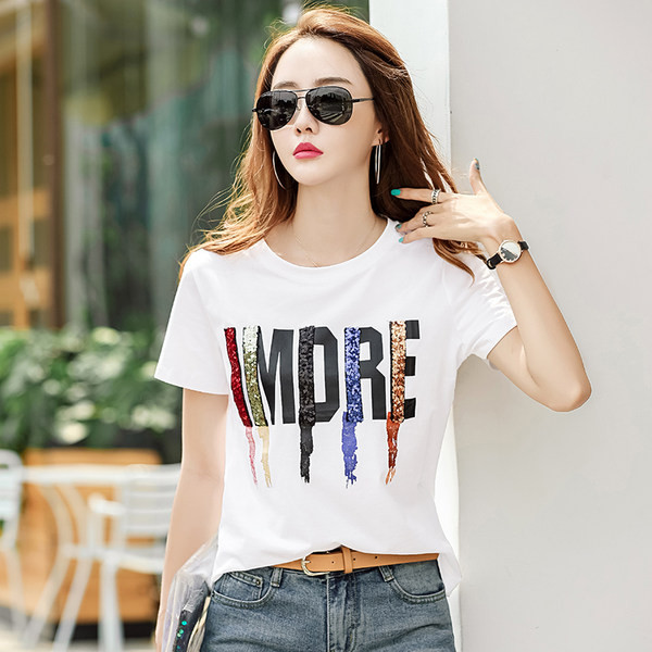 Moderna ženska majica s ovalnim izrezom i printom u više boja