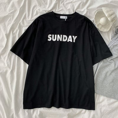 Γυναικείο μπλουζάκι με επιγραφή ΚΥΡΙΑΚΗ και κοντά μανίκια