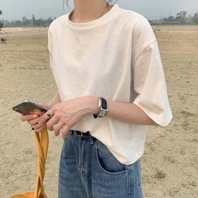 Καλοκαιρινό χαλαρό μπλουζάκι με 3/4 μανίκια και οβάλ ντεκολτέ