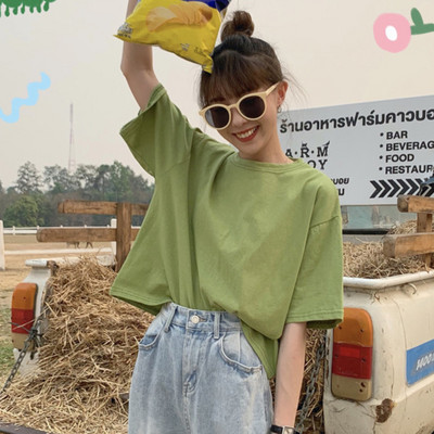 Καλοκαιρινό χαλαρό μπλουζάκι με 3/4 μανίκια και οβάλ ντεκολτέ