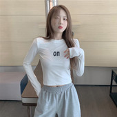 Ženska bluza sa ovalnim izrezom i dugim rukavima - u tri boje