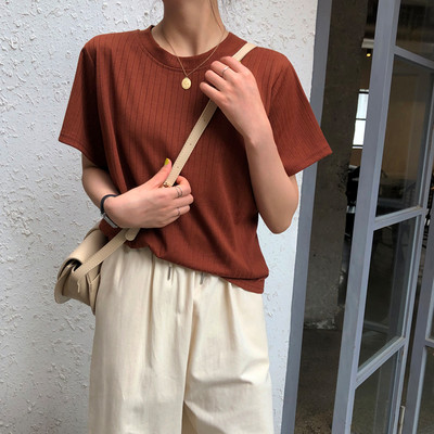 Γυναικείο casual μπλουζάκι με 3/4 μανίκια και κολάρο σε σχήμα Ο