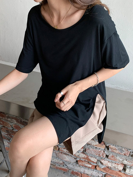 Široka ženska majica s prorezom