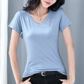 Jednobojna ženska majica kratkih rukava sa špic izrezom i kratkim rukavima