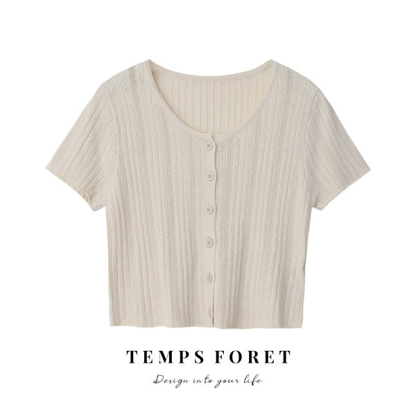 Νέο μοντέλο γυναικείας μπλούζας από λεπτό πλέξιμο με κουμπιά