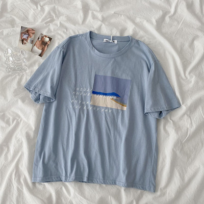 Ženska majica s aplikacijama i kratkim rukavima