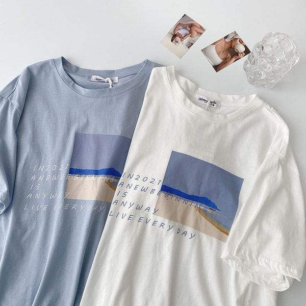 Ženska majica s aplikacijama i kratkim rukavima