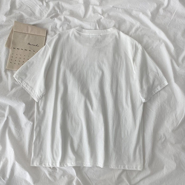 Ženska majica s aplikacijama i kratkim rukavima