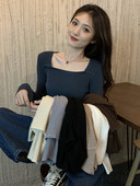 Γυναικεία μπλούζα με τετράγωνο ντεκολτέ