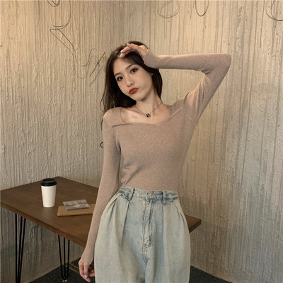 Γυναικεία μπλούζα με τετράγωνο ντεκολτέ