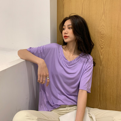 Καλοκαιρινό T-shirt δύο μοντέλα με σχήμα V και οβάλ λαιμόκοψη