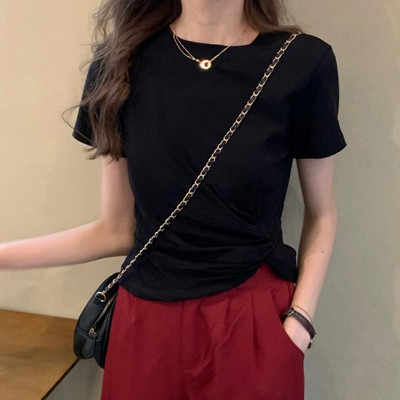 Ženska kratka majica s 3/4 rukavima skupljenim sa strane