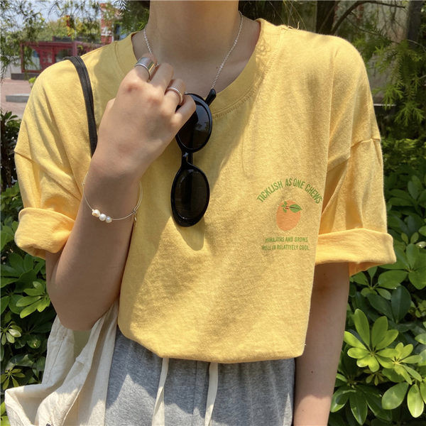 Široka majica s printom u boji na leđima