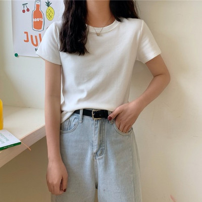 Εντοιχισμένο μονόχρωμο μπλουζάκι με κοντά μανίκια