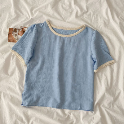 Γυναικεία μοντέρνα μπλούζα με κοντά μανίκια και στρογγυλή λαιμόκοψη