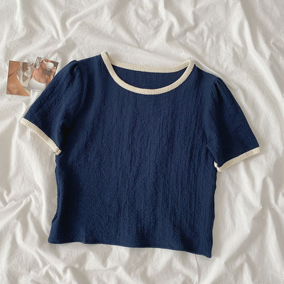 Γυναικεία μοντέρνα μπλούζα με κοντά μανίκια και στρογγυλή λαιμόκοψη