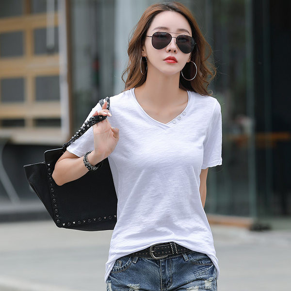 Novi model ženske majice s dugmadima i špic izrezom