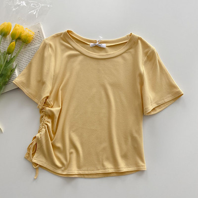 Γυναικείο απλό μπλουζάκι με στρογγυλή λαιμόκοψη και κορδόνια