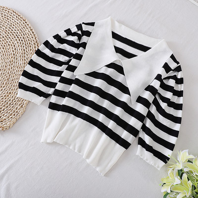 Ριγέ γυναικεία μπλούζα με κοντά μανίκια