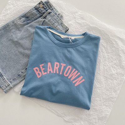 Γυναικείο casual μπλουζάκι με επιγραφή και κοντά μανίκια