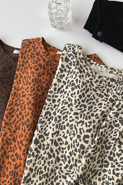 Γυναικείο casual μπλουζάκι με μοτίβο λεοπάρ