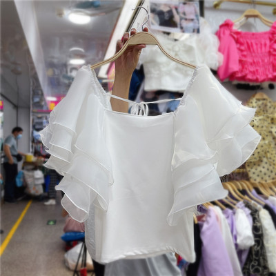 Moodne naiste pluus kandilise kaelusega ja tüllvarrukatega - kahte värvi