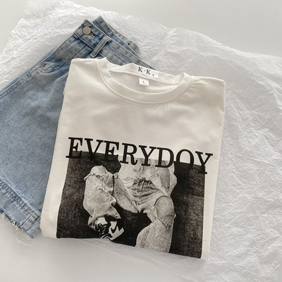 Νέο μοντέλο γυναικείο μπλουζάκι με τύπωμα και στρογγυλή λαιμόκοψη