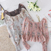 Ženska ležerna bluza golih ramena i cvjetnog uzorka