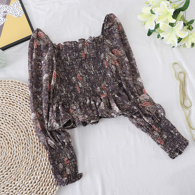 Ženska ležerna bluza golih ramena i cvjetnog uzorka