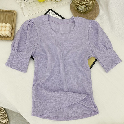 Γυναικεία μονόχρωμη μπλούζα με κοντά μανίκια και στρογγυλή λαιμόκοψη κατάλληλη για το καλοκαίρι